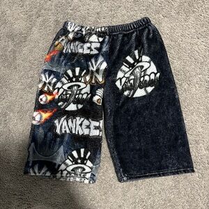 Graphic Yankees Pajama Shorts